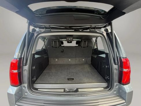 Used 2020 Chevrolet Suburban LT AWD/4WD image 46