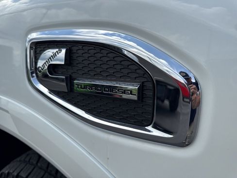 Used 2018 Nissan Titan PRO-4X w/ Pro-4x Convenience Package image 16