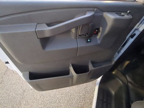 Used 2025 Chevrolet Express 2500 w/ Driver Convenience Package RWD image 19