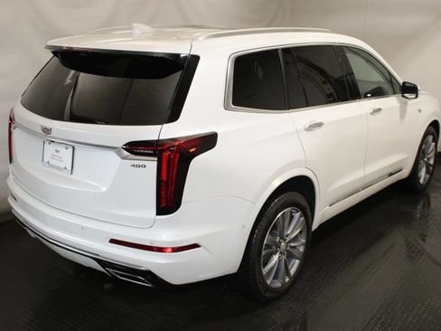 Used 2024 Cadillac XT6 Premium Luxury w/ Technology Package AWD/4WD image 4
