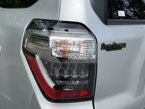 Used 2023 Toyota 4Runner SR5 Premium w/ Moonroof Package RWD image 28