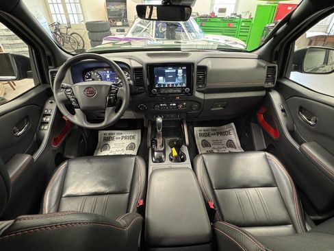 Used 2023 Nissan Frontier PRO-4X w/ Pro-4X Premium Package AWD/4WD image 4