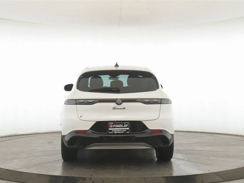 Used 2024 Alfa Romeo Tonale Ti image 11