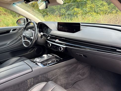 Used 2023 Genesis G80 2.5T AWD/4WD image 9