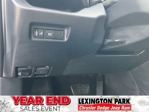 Used 2019 Toyota RAV4 LE image 17