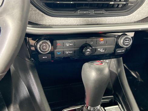 Used 2022 Jeep Compass Latitude AWD/4WD image 15
