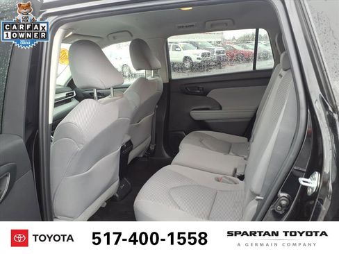 Used 2023 Toyota Highlander L image 11