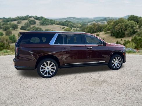 Certified 2023 Cadillac Escalade ESV Premium Luxury Platinum w/ Heavy-Duty Trailer Package AWD/4WD image 10