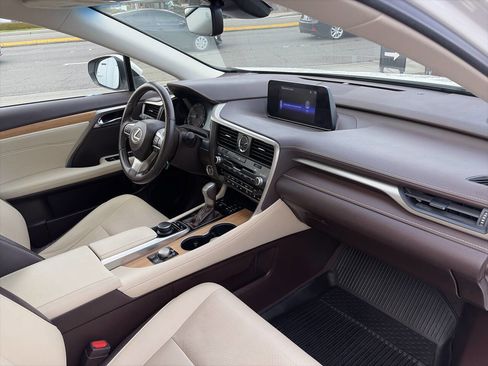 Used 2019 Lexus RX 350L Premium w/ Premium Package image 21