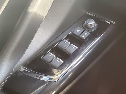 Used 2018 MAZDA CX-9 Touring w/ Touring Premium Package image 31