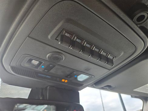 Used 2023 Ford Bronco Badlands image 18