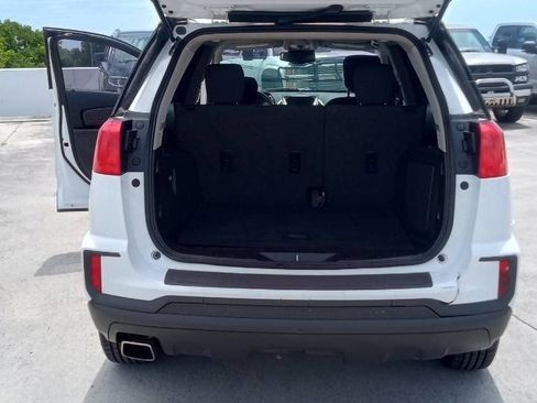 Used 2016 GMC Terrain SLE image 17