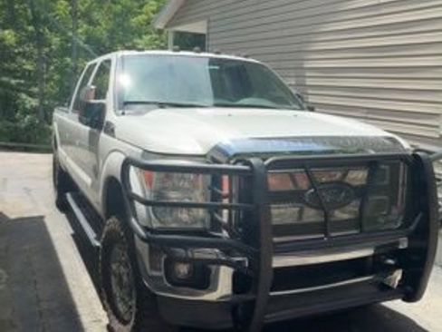 Used 2016 Ford F250 Lariat w/ Lariat Ultimate Package AWD/4WD image 3