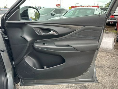 Used 2025 Buick Envista Sport Touring image 22
