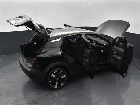 Used 2025 Nissan Kicks SR w/ SR Premium Package FWD image 43