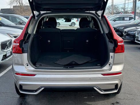 Certified 2025 Volvo XC60 B5 Plus image 5