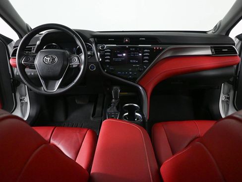 Used 2019 Toyota Camry XSE image 16