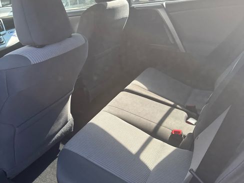 Used 2014 Toyota RAV4 LE FWD image 9