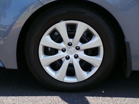 Used 2025 Toyota Corolla LE FWD image 22