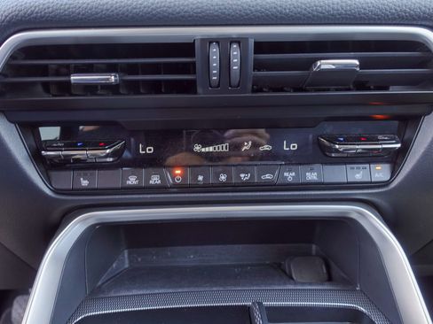 Used 2024 MAZDA CX-90 Plug-In Hybrid w/ Preferred AWD/4WD image 23