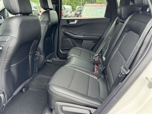 New 2026 Ford Escape SE image 15