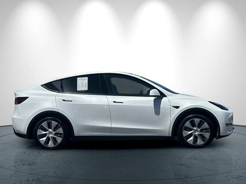 Used 2023 Tesla Model Y Long Range AWD/4WD image 3