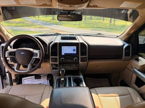 Used 2020 Ford F150 Lariat w/ Equipment Group 502A Luxury AWD/4WD image 14