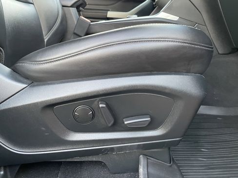 Used 2023 Ford Explorer XLT w/ Equipment Group 202A image 38