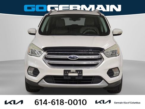 Used 2017 Ford Escape Titanium image 3