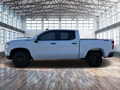 Used 2024 Chevrolet Silverado 1500 LT Trail Boss w/ Convenience Package II AWD/4WD image 7