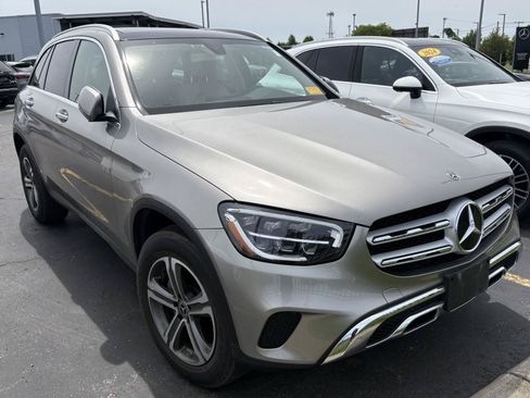 Used 2020 Mercedes-Benz GLC 300 4MATIC image 3