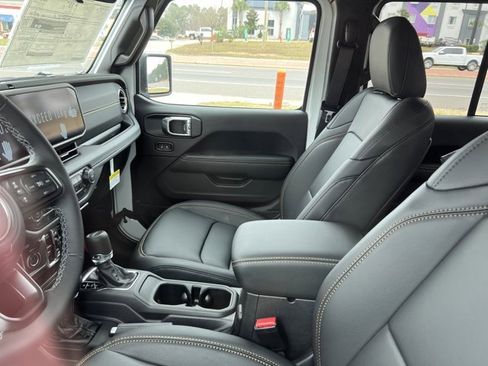 New 2026 Jeep Gladiator Sport image 6