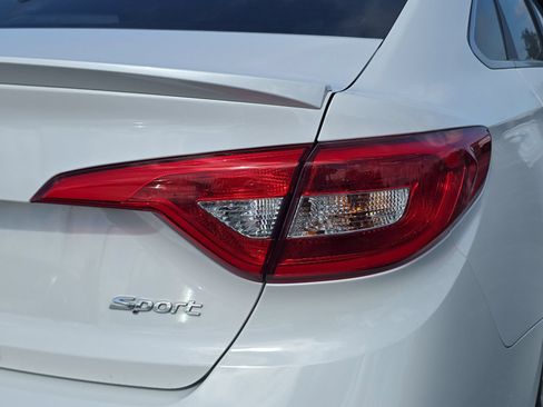 Used 2015 Hyundai Sonata Sport w/ Option Group 04 FWD image 7