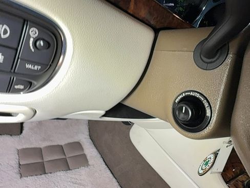 Used 2007 Jaguar XJ8 L RWD image 32