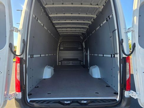 New 2026 Mercedes-Benz Sprinter 2500 image 14