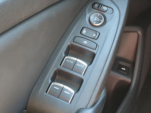 Used 2018 Honda Accord Sport image 19