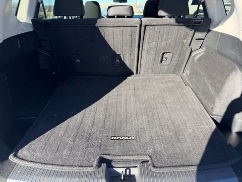 Used 2024 Nissan Rogue S image 6