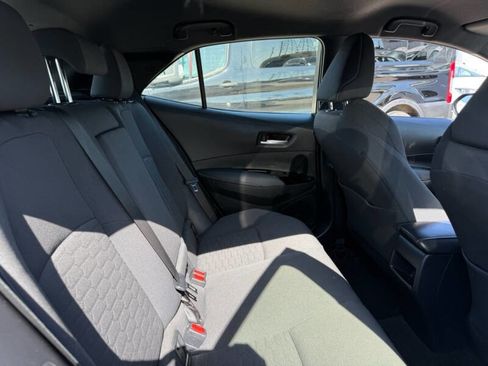 Used 2022 Toyota Corolla Hatchback image 12