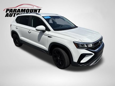 Certified 2023 Volkswagen Taos SE w/ Black Wheel Package AWD/4WD image 3