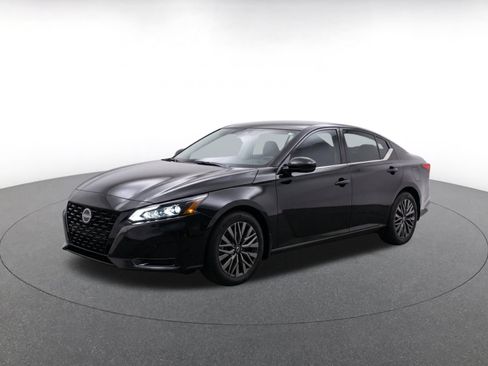 Used 2026 Nissan Altima 2.5 SV FWD image 3