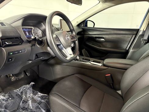 Used 2025 Nissan Sentra SV FWD image 21