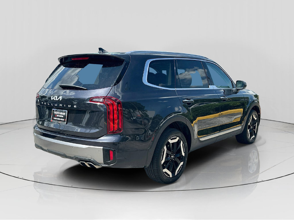Used 2025 Kia Telluride S FWD image 7