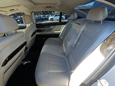 Used 2017 BMW 750i xDrive image 12