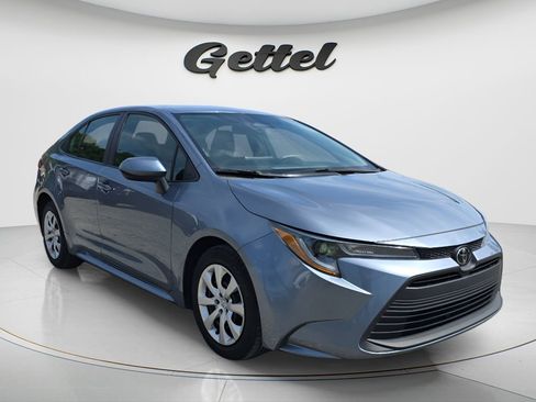 Used 2024 Toyota Corolla LE FWD image 3