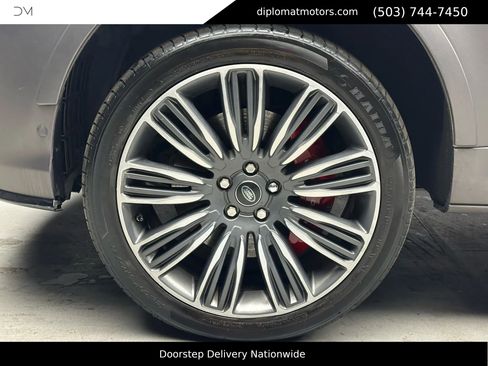 Used 2020 Land Rover Range Rover Sport SVR image 44