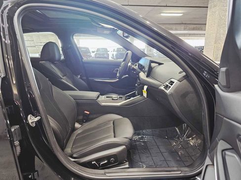 New 2025 BMW 330i xDrive Sedan w/ Convenience Package image 27