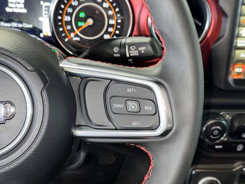 Used 2023 Jeep Wrangler Unlimited Rubicon AWD/4WD image 23