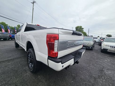 Used 2019 Ford F250 Platinum w/ Platinum Ultimate Package AWD/4WD image 3