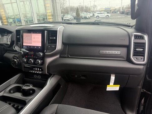 New 2026 RAM 1500 4x4 Crew Cab image 24