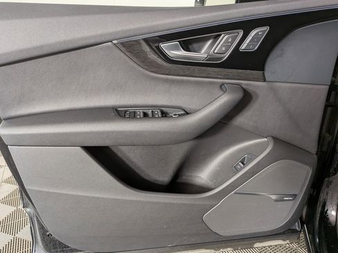 Used 2018 Audi Q7 3.0T Premium Plus w/ Premium Plus Package image 16